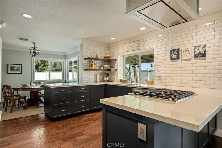 Open Kitchen