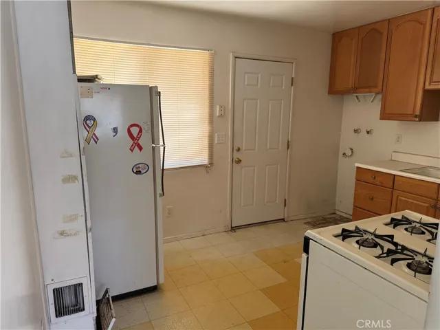 843 Wesley, Banning, California 92220