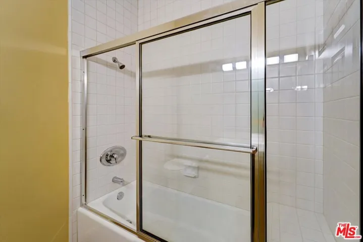 4501 Carpinteria Avenue C, Carpinteria, California 93013