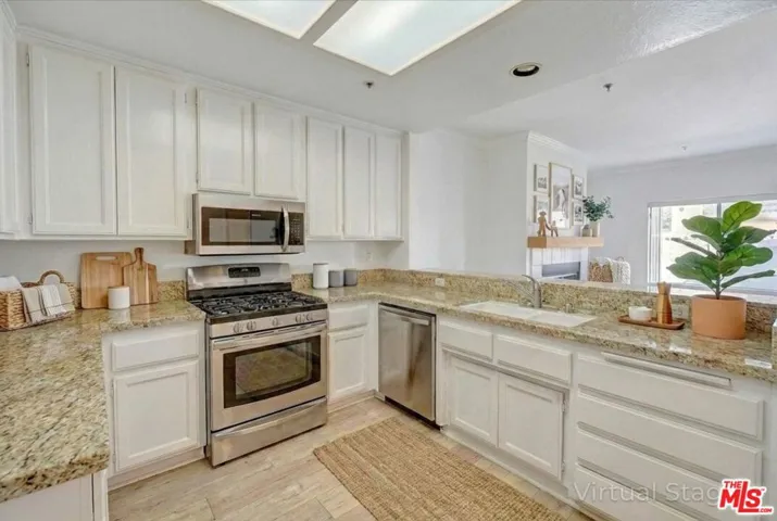 4501 Carpinteria Avenue C, Carpinteria, California 93013