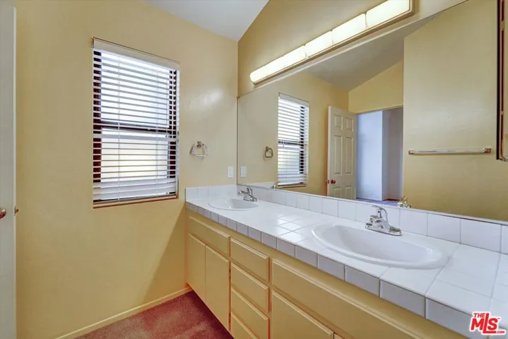 4501 Carpinteria Avenue C, Carpinteria, California 93013