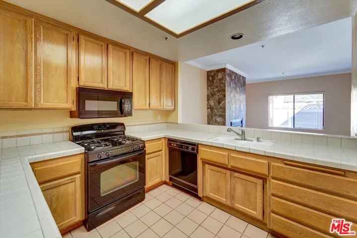 4501 Carpinteria Avenue C, Carpinteria, California 93013