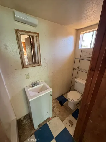 2nd unit toilet