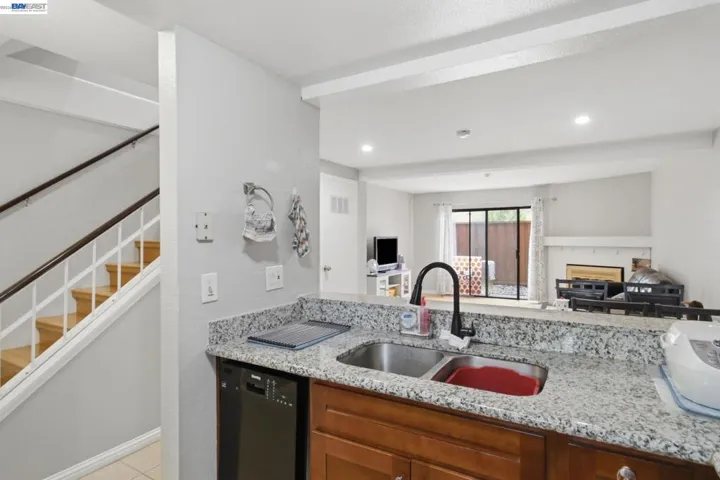 6279 Joaquin Murieta Ave D, Newark, California 94560
