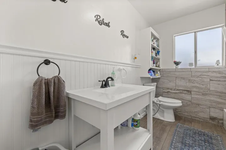 560 Hart Street, Hemet, California 92543