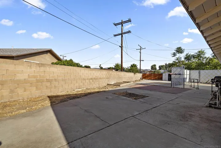 560 Hart Street, Hemet, California 92543
