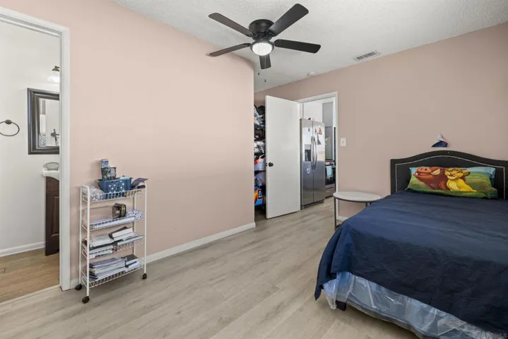 560 Hart Street, Hemet, California 92543