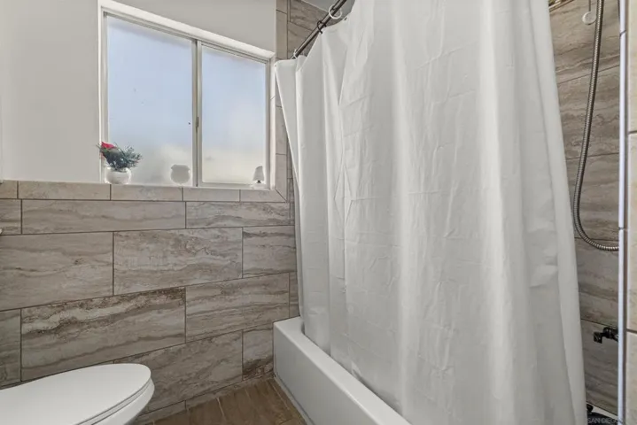 560 Hart Street, Hemet, California 92543