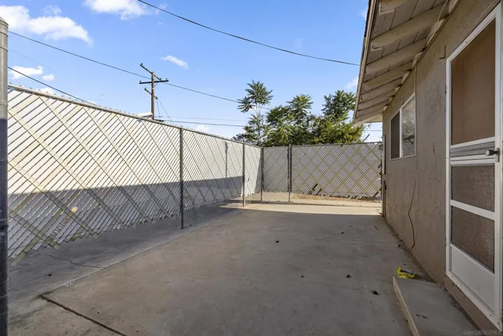 560 Hart Street, Hemet, California 92543