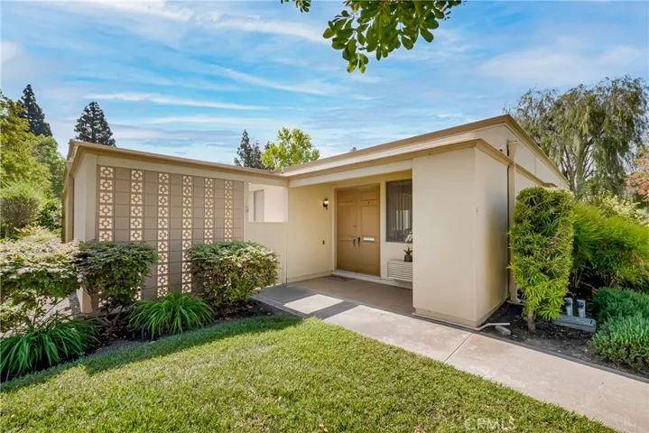 88 Calle Aragon A, Laguna Woods, California 92637