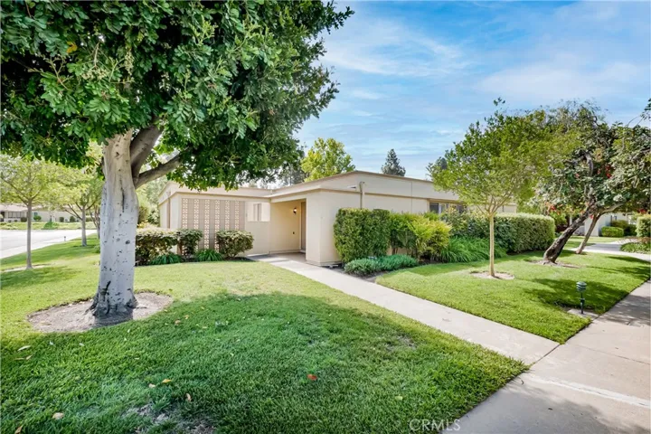 88 Calle Aragon A, Laguna Woods, California 92637