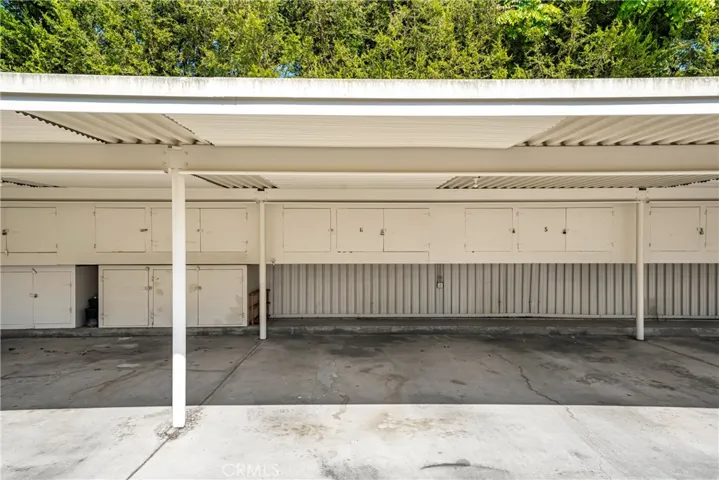 Carport 91 Space 6