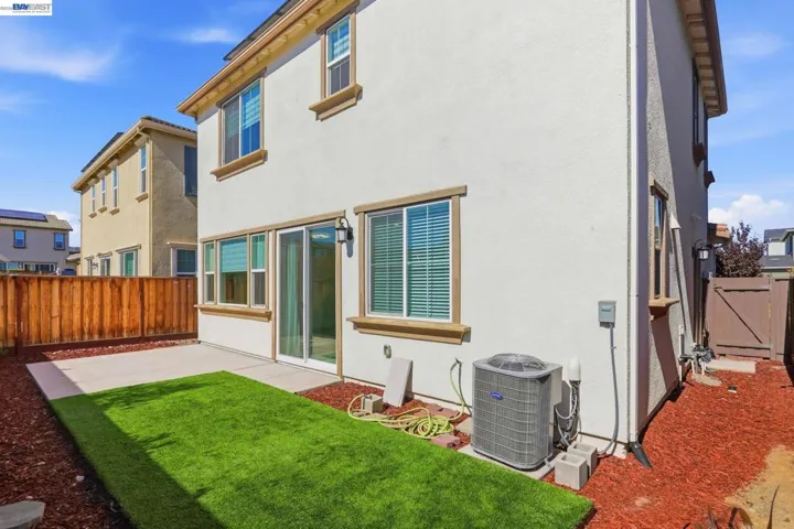 7149 Diamond Ave, Tracy, California 95377