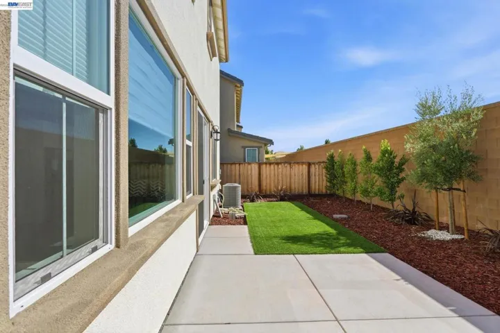 7149 Diamond Ave, Tracy, California 95377