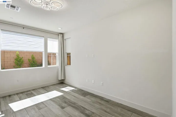 7149 Diamond Ave, Tracy, California 95377