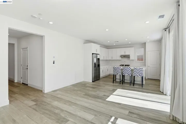 7149 Diamond Ave, Tracy, California 95377