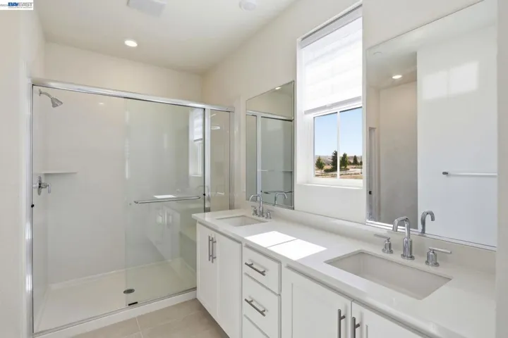 7149 Diamond Ave, Tracy, California 95377