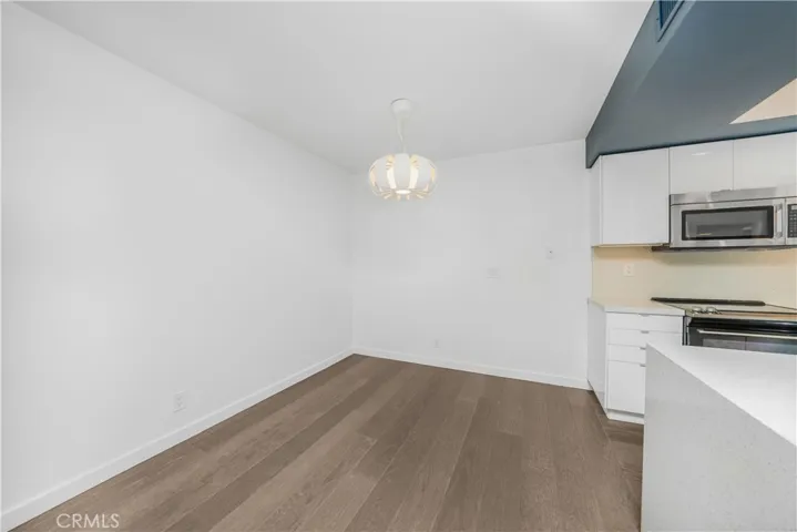 521 Montana Avenue 211, Santa Monica, California 90403