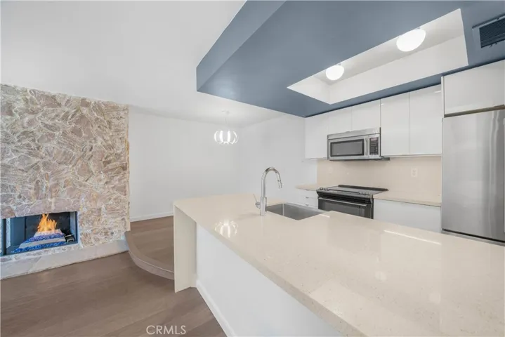 521 Montana Avenue 211, Santa Monica, California 90403