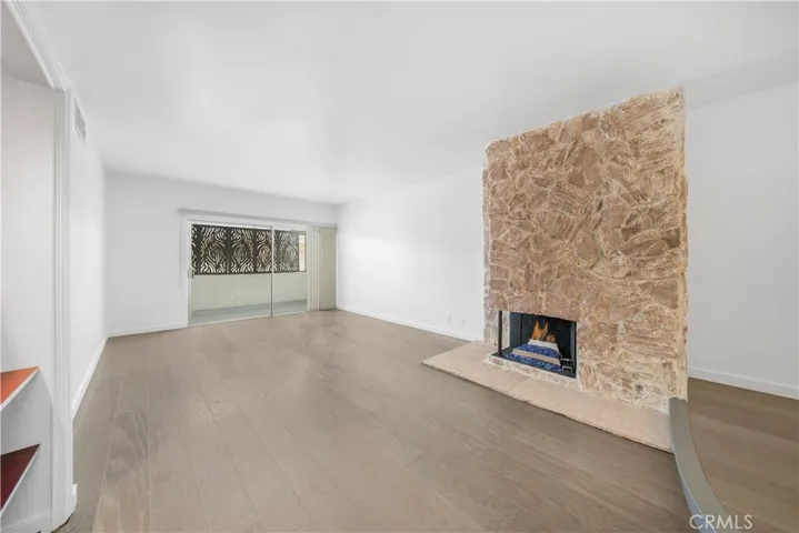 521 Montana Avenue 211, Santa Monica, California 90403