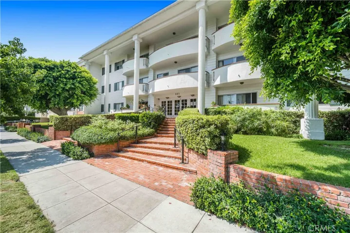 521 Montana Avenue 211, Santa Monica, California 90403