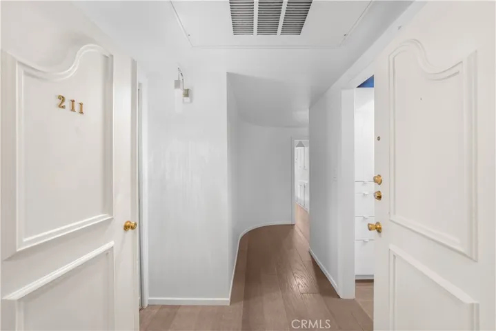 521 Montana Avenue 211, Santa Monica, California 90403