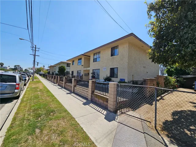 1574 Laurel Avenue, Pomona, California 91768