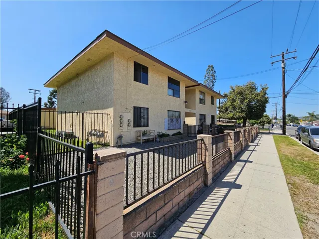 1574 Laurel Avenue, Pomona, California 91768