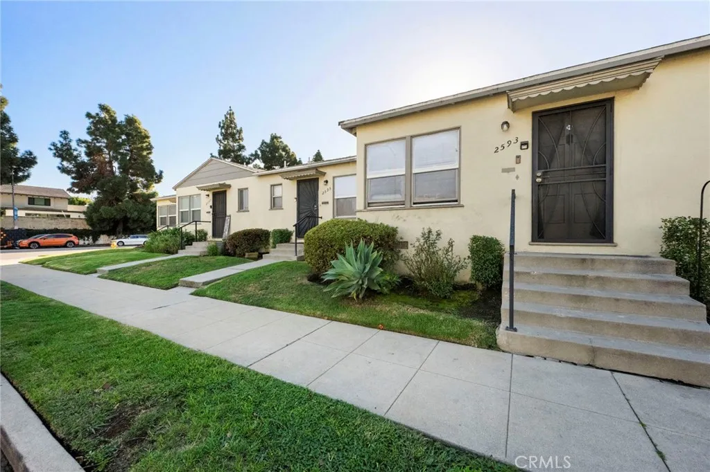 2593 Amherst