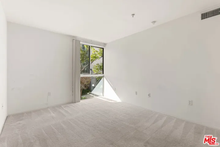 267 S San Pedro Street 213, Los Angeles, California 90012