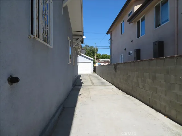 6506 Denver Ave., Los Angeles, California 90044