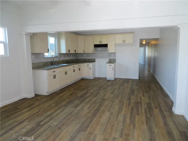 6506 Denver Ave., Los Angeles, California 90044