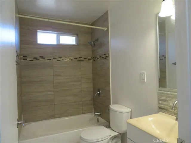 6506 Denver Ave., Los Angeles, California 90044