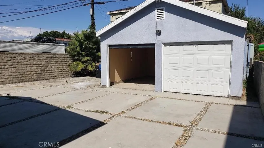 6506 Denver Ave., Los Angeles, California 90044