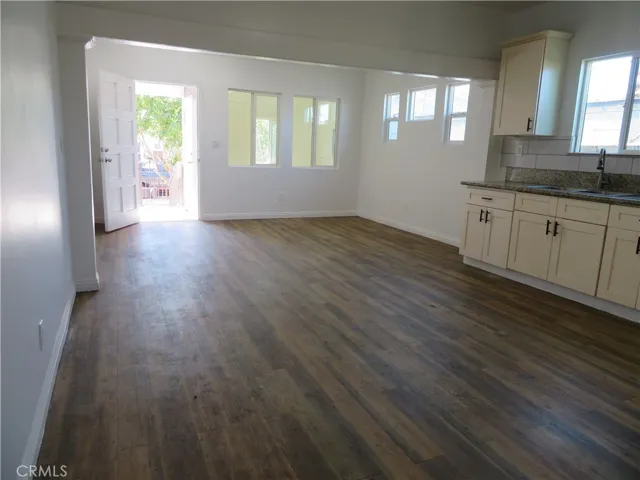 6506 Denver Ave., Los Angeles, California 90044