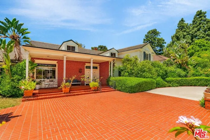 701 N Sierra Drive, Beverly Hills, California 90210
