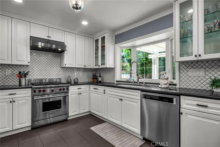 7015 Castle Peak Drive, West Hills, California 91307