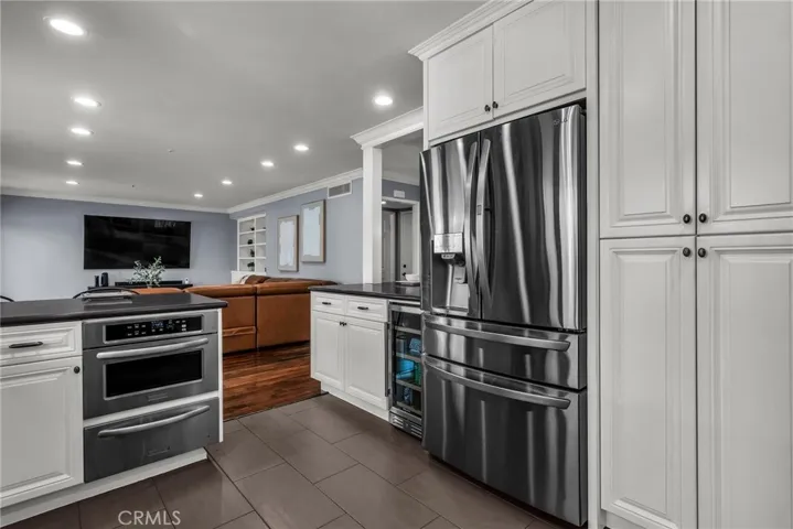 7015 Castle Peak Drive, West Hills, California 91307