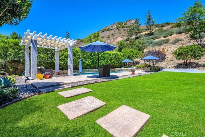 7015 Castle Peak Drive, West Hills, California 91307