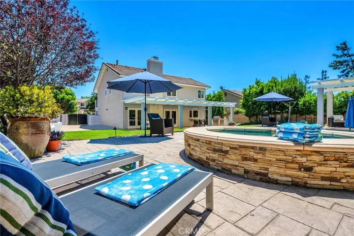 7015 Castle Peak Drive, West Hills, California 91307