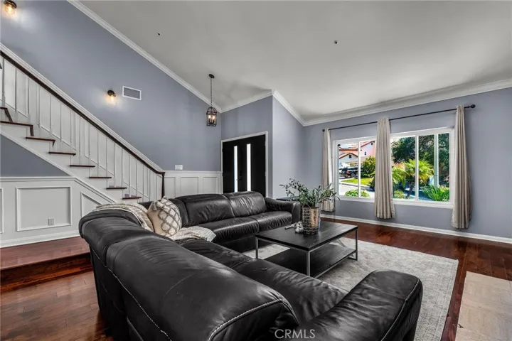 7015 Castle Peak Drive, West Hills, California 91307
