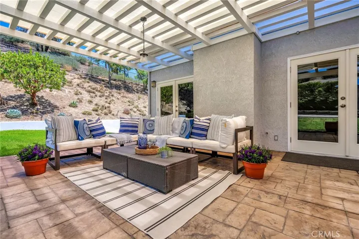 7015 Castle Peak Drive, West Hills, California 91307