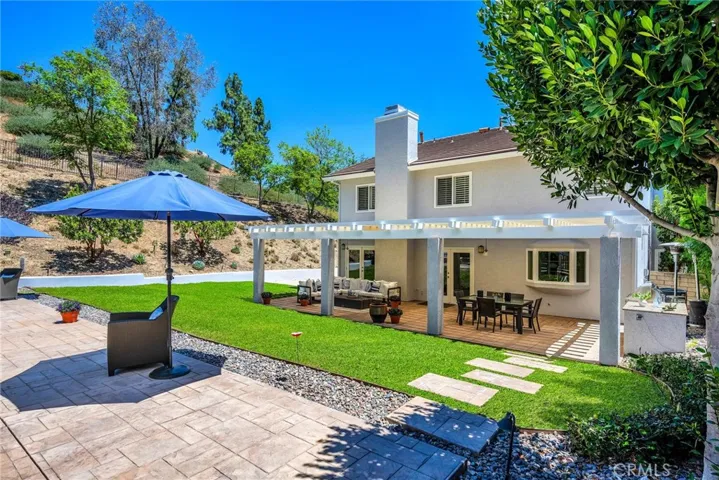 7015 Castle Peak Drive, West Hills, California 91307