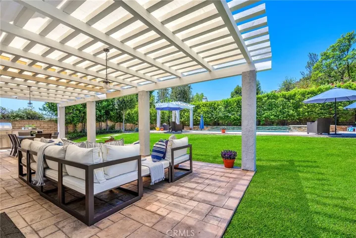7015 Castle Peak Drive, West Hills, California 91307