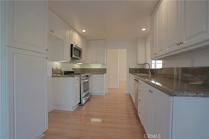 16 Savona Court, Newport Coast, California 92657