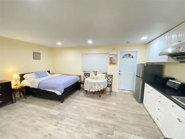 1602 S Glendora Avenue, Glendora, California 91740