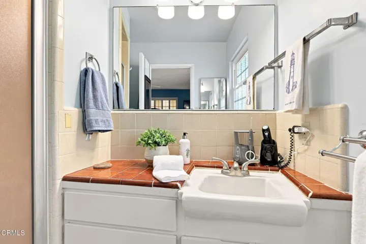 Primary en suite bath
