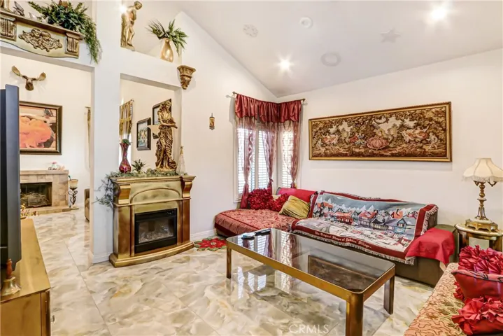 26689 Dry Falls, Corona, California 92883
