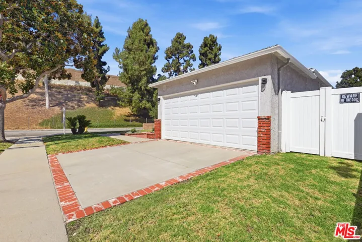 11521 Patom Drive, Culver City, California 90230
