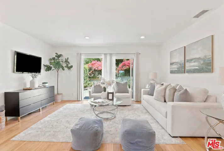 11521 Patom Drive, Culver City, California 90230